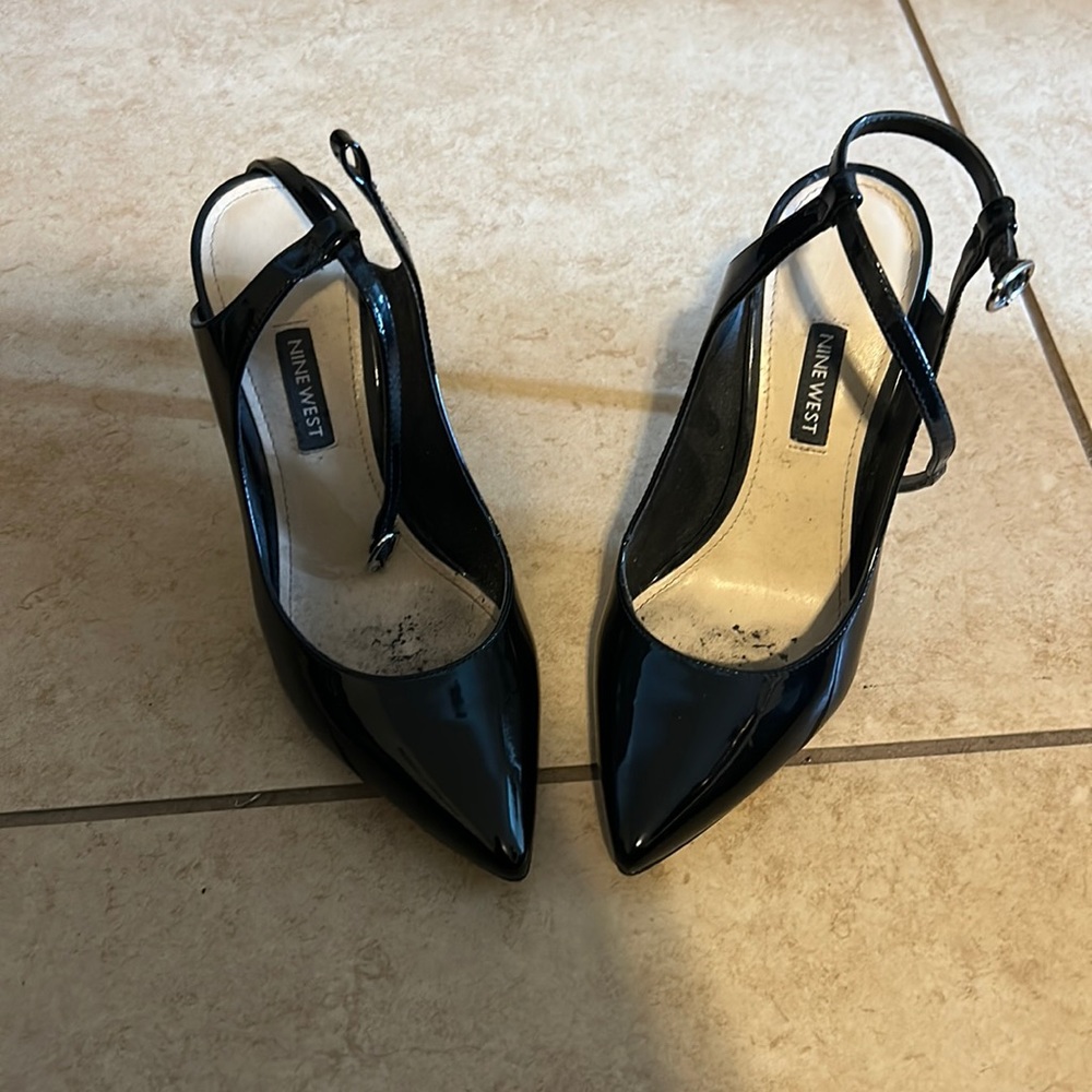Nine West patent pointy pump